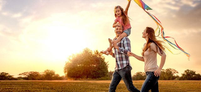 featured happy family 15965265078512051690543