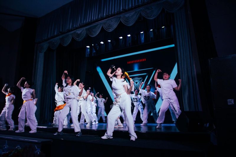 Trung tâm Mặt Trời Bé: Khi con kể chuyện tuổi thơ bằng sắc màu nghệ thuật 3 image 2