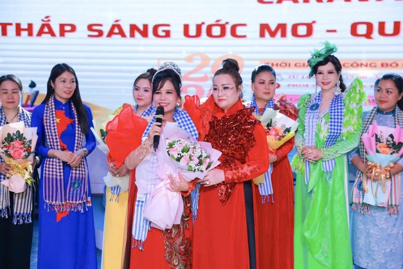 Đại sứ Nhân Ái Nguyễn Thị Kim Oanh - Lan tỏa yêu thương bằng cả trái tim 4 image 8