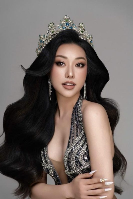 Á hậu Bùi Thị Mỹ Duyên chúc mừng Tân Hoa hậu Miss Celebrity 2025 4 image 1