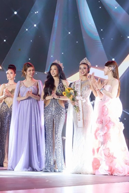 Á hậu Bùi Thị Mỹ Duyên chúc mừng Tân Hoa hậu Miss Celebrity 2025 2 image 4